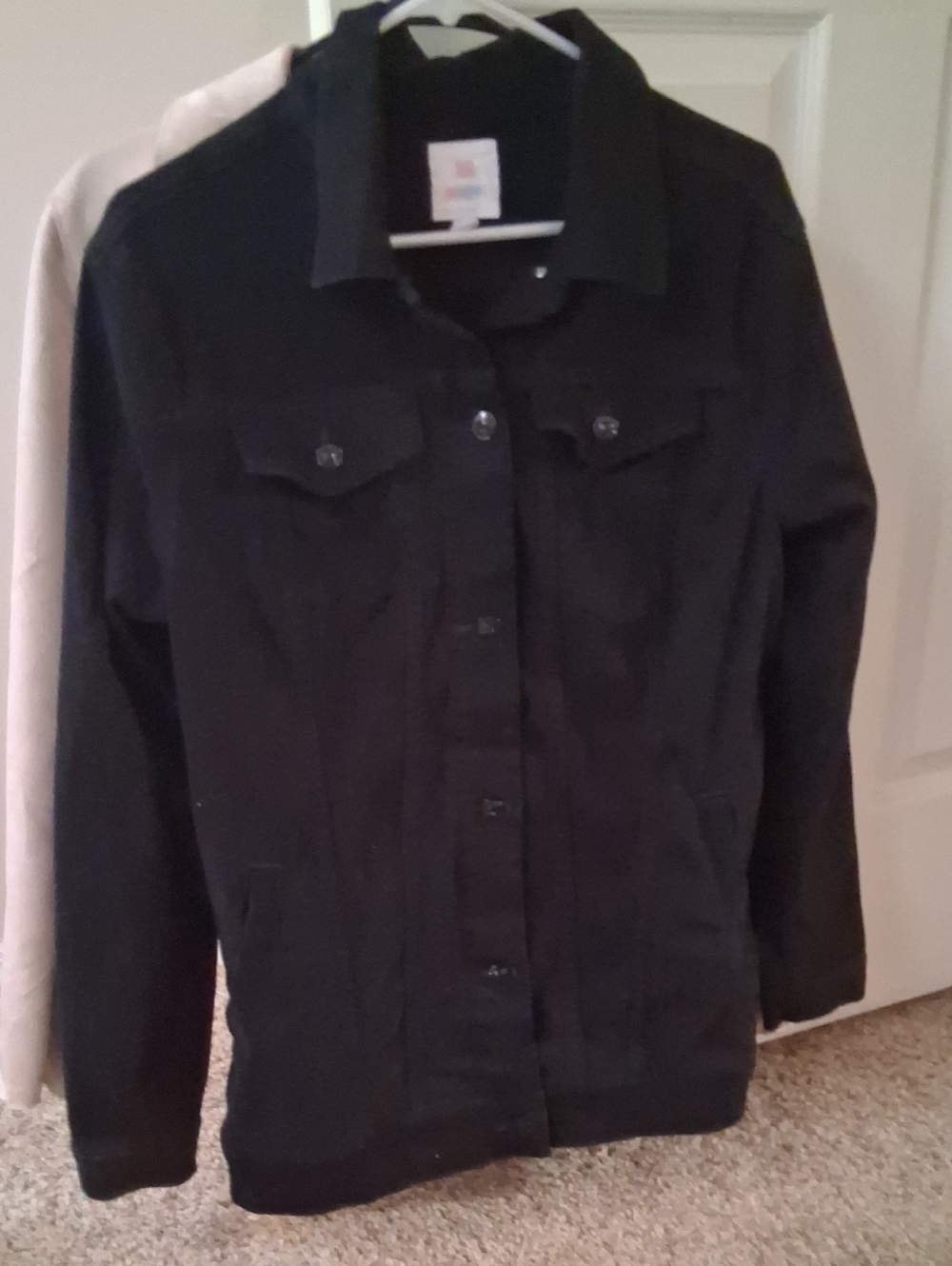 Black Women's Button-Front Jean Jacket - Timeless Casual Layer